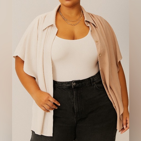 SHEIN Tops - SHEIN White and Tan Color-block Dolman Short Sleeve Button Down Size L (L-XXL)